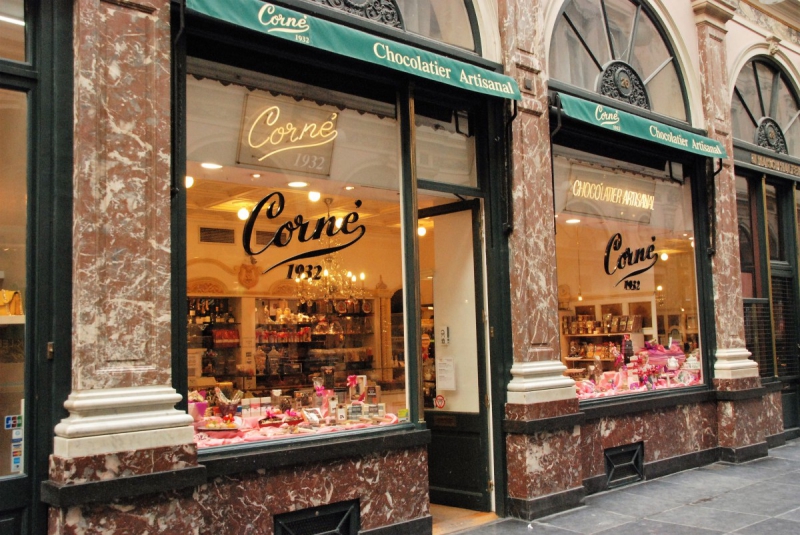 vitrine-BARGEME-min_chocolate_chocolaterie_shop_luxury_chic_gallery_brussels_belgium-558146